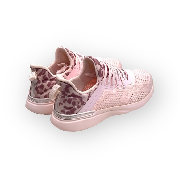new APL 𖤐TechLoom Tracer Knit Running Shoes Sneakers 𖤐 Pink Leopard 𖤐 8.5M 𖤐 - Picture 3 of 16